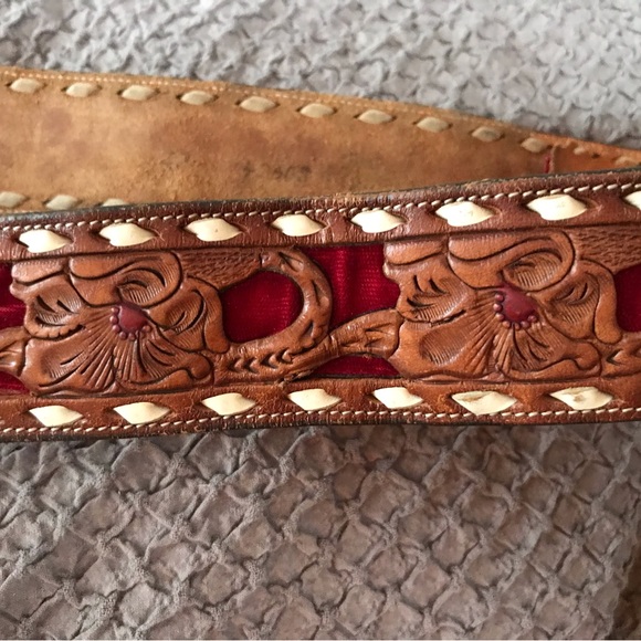 Vintage custom leather and velvet belt by Tony Lama. Size 32 - Picture 3 of 10